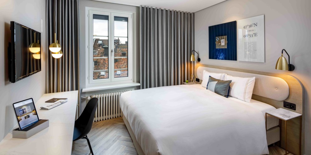 Hotel_Felix_Zurich_Switzerland-Schweiz-Hotelzimmer-Zimmer-Room_Twin-Bett-Bed-scaled