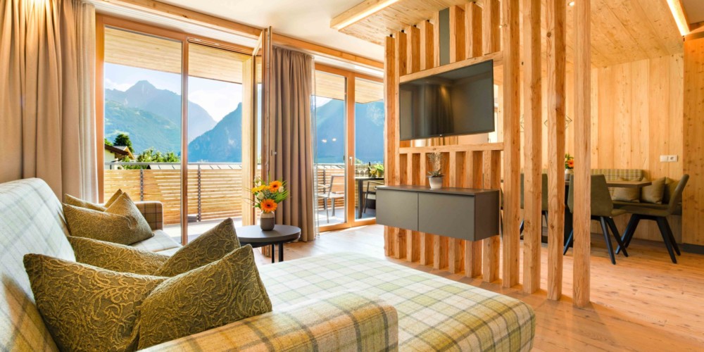 innen_og2_app18_wohn_ess_zimmer_balkon